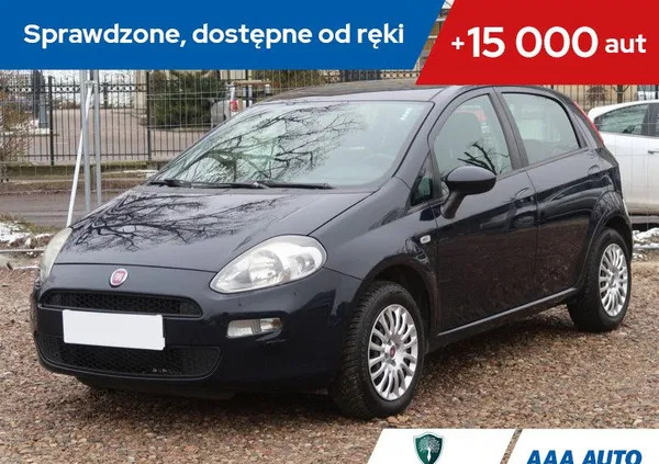 samochody osobowe Fiat Punto 2012 cena 27000 przebieg: 127486, rok produkcji 2015 z Dobrzany